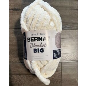 Bernat Blanket Big Yarn Cream Color Jumbo 10.5 oz 32 yds Polyester